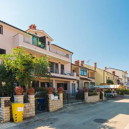 Apartment Kamelija